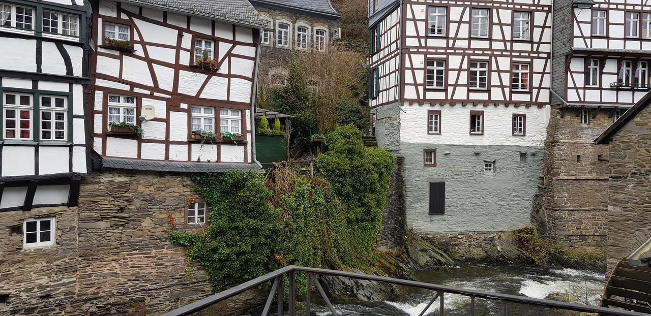 Horchem Hotel-Restaurant-Cafe-Bar Monschau Exterior photo